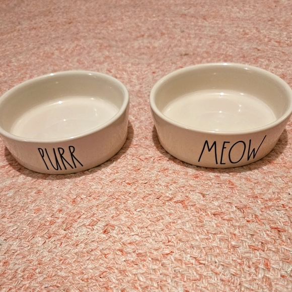 Rae Dunn meow and purr cat dishes ๐ฑ - Picture 2 of 8